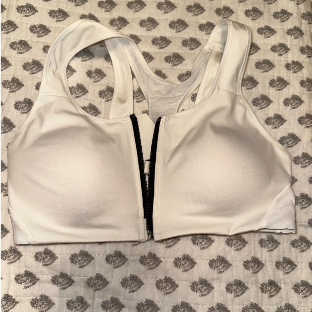 Nike Zip Up Sports Bra (Dryfit)